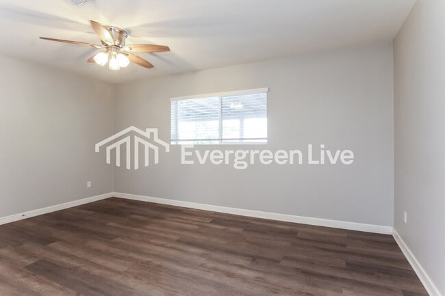 Building Photo - 3410 W Mariposa St