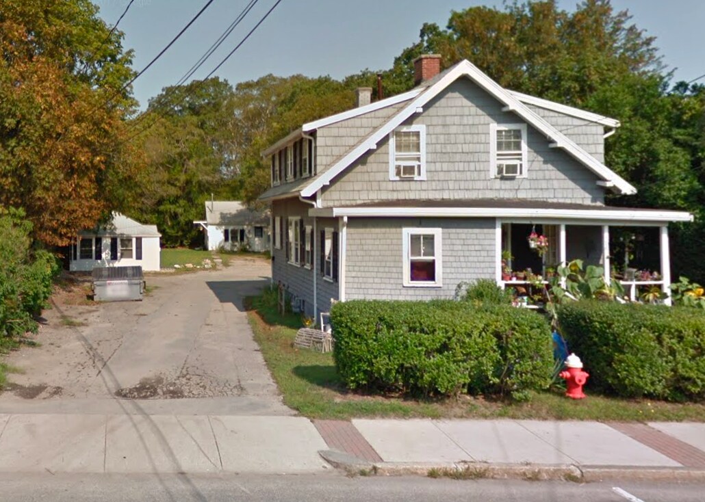 Primary Photo - 189 Main St