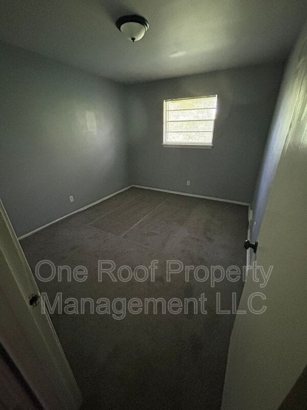 Building Photo - 5304 Ditzler Ave