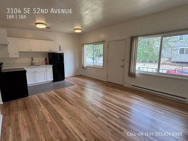 Building Photo - 3104 SE 52nd Ave