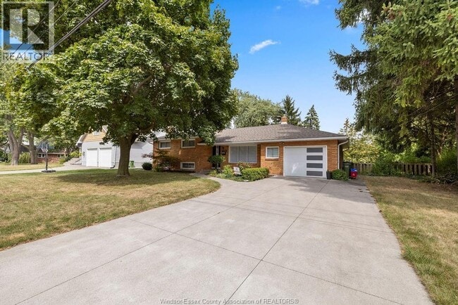 Building Photo - 4020 Kennedy Dr E