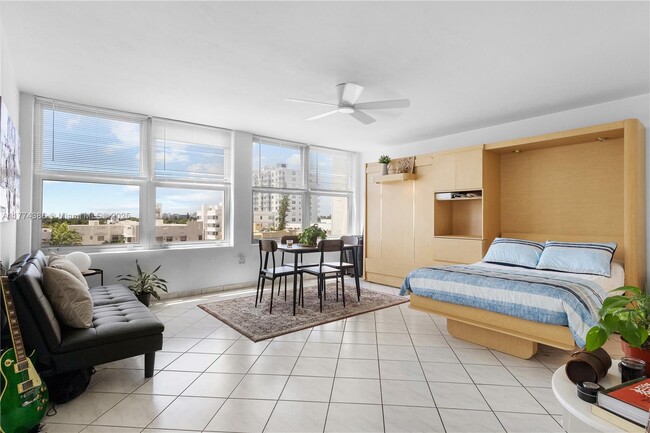 Building Photo - 2899 Collins Ave