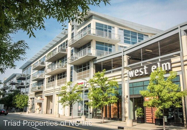 Building Photo - 1100 Metropolitan Ave