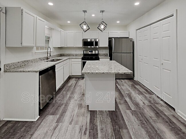 Building Photo - 128 Lake Terrace