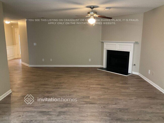 Foto del edificio - 133 Hidden Creek Dr
