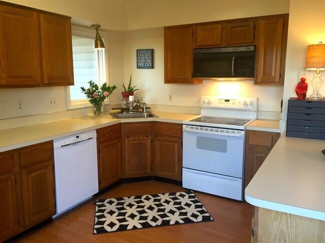 Foto del edificio - 60 Augusta Dr