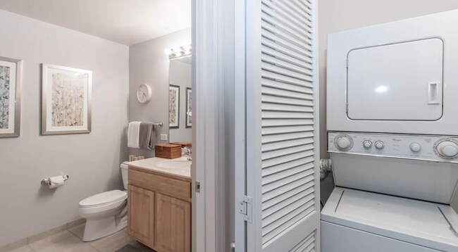 Foto del edificio - 353 N Des Plaines St