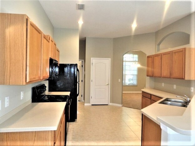 Building Photo - 807 Red Ash Court