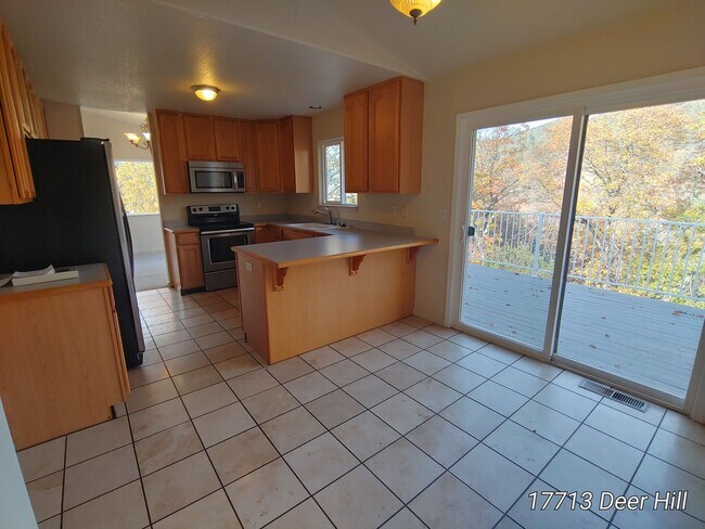 Foto del edificio - Hidden Valley Lake Rental- PGE included