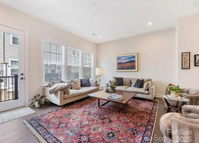 Foto del edificio - 5018 Harrowsmith Ln