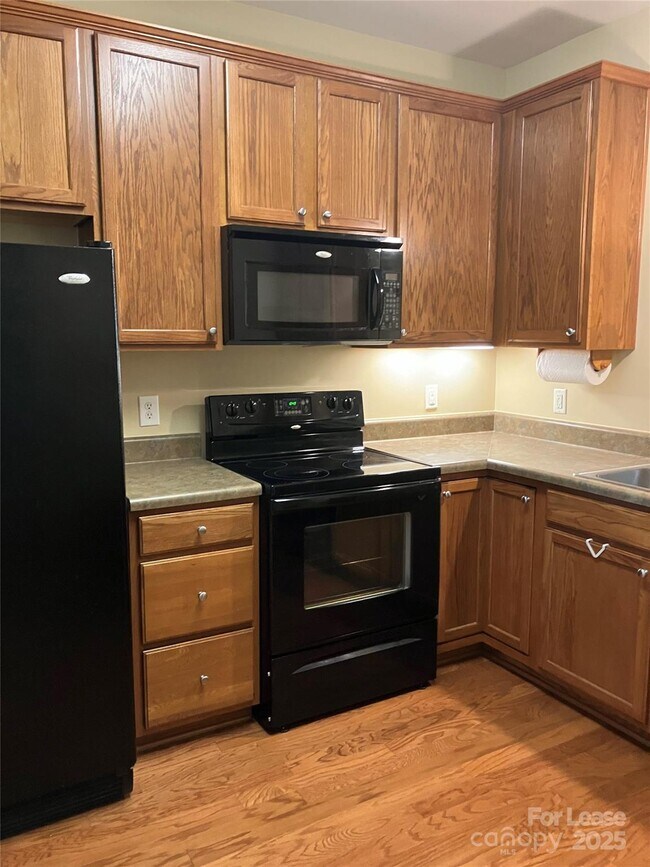 Foto del edificio - 758 Whitetail Creek Way