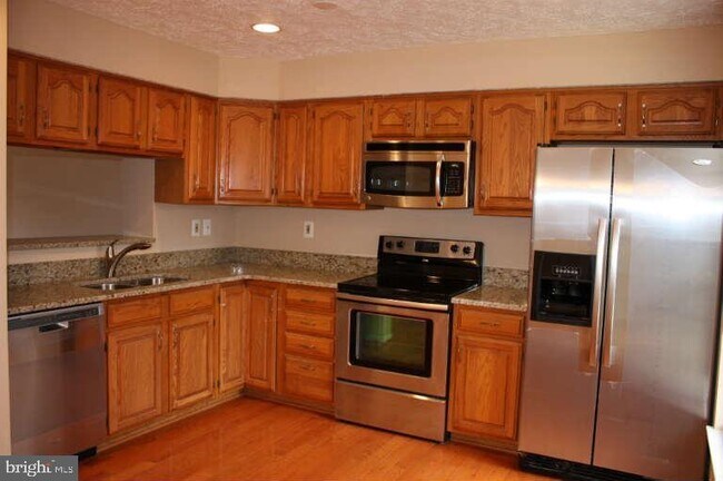 Building Photo - 8567 Black Star Cir