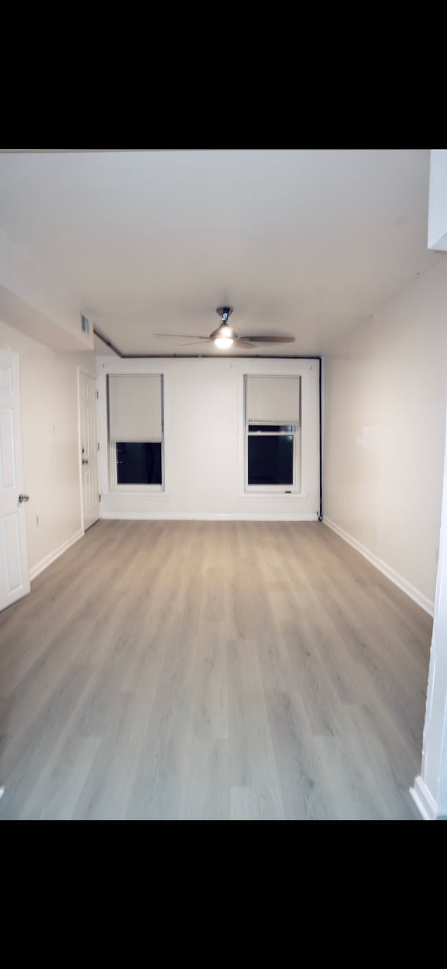 Building Photo - 2314 S Hoyne Ave