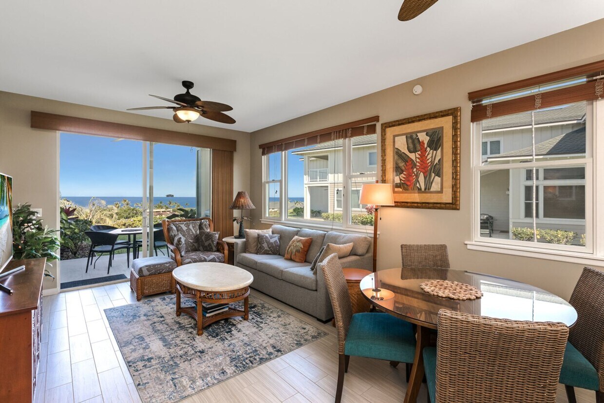 Primary Photo - Furnished 2 Bedroom Luxury Townhome!