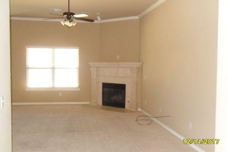 Primary Photo - 2160 SW 43rd St