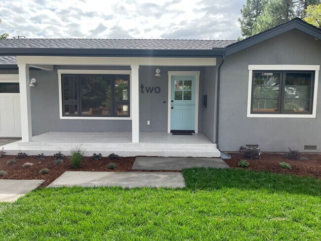 Building Photo - Completely Remodeled Home in Prime Los Gat...