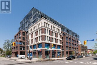 Building Photo - 2946 Dundas St W