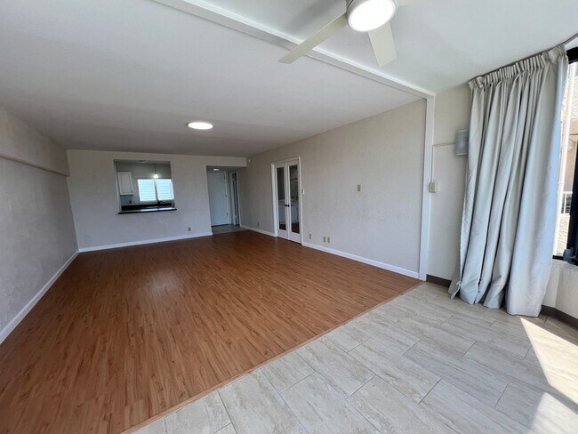 Building Photo - Ode Rancho 1 bedroom 2 bath with 1 assigne...