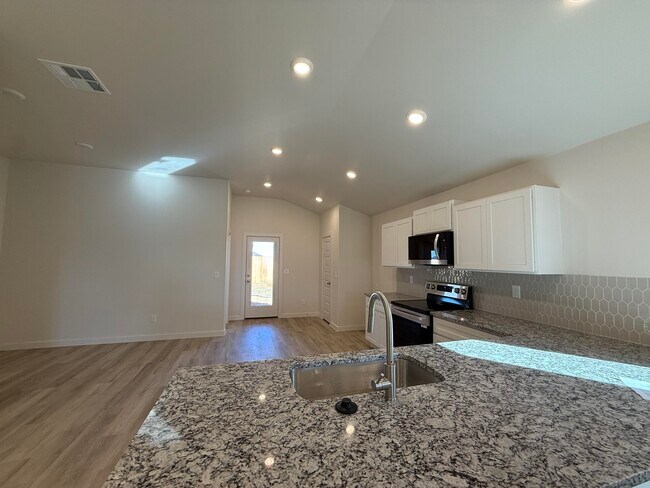 Building Photo - 3104 138th Pl