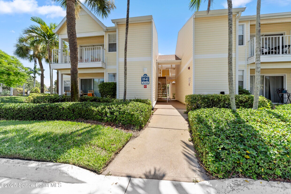 Foto principal - 1841 Island Club Dr