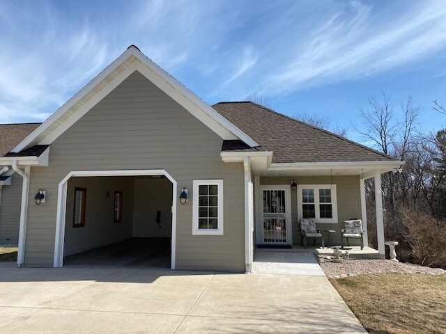 Private Entrance - N72W17575 Good Hope Rd