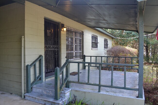 Foto del edificio - 1819 Mayhew St