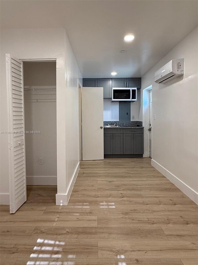 Foto del edificio - 7724 NE 1st Ave