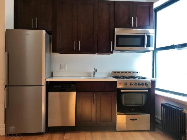 Foto principal - 2 bedroom in ASTORIA NY 11105