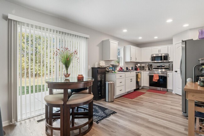 Building Photo - 14732 Verona Lks Psge