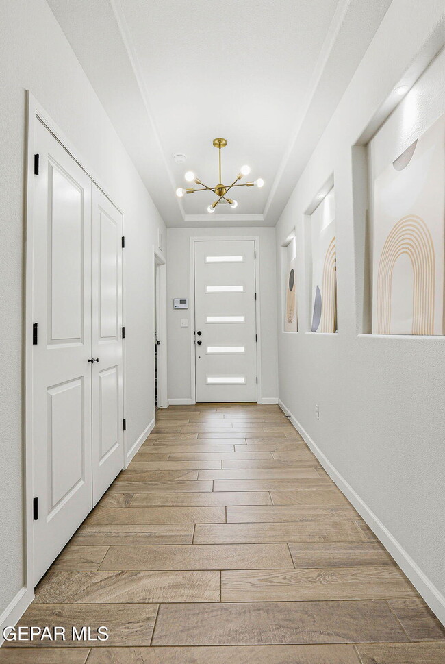 Foto del edificio - 6556 Ta Suil Pl