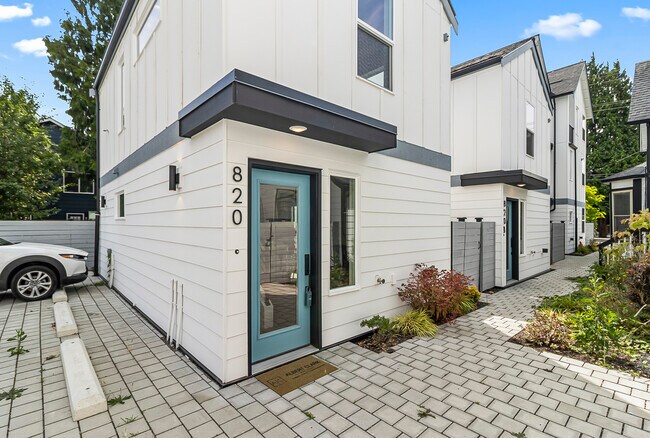 Photo - 820 S Sullivan St (Seattle, WA) Townhome