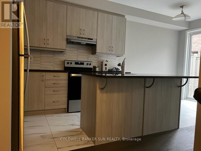 Building Photo - 22 Keppel Cir