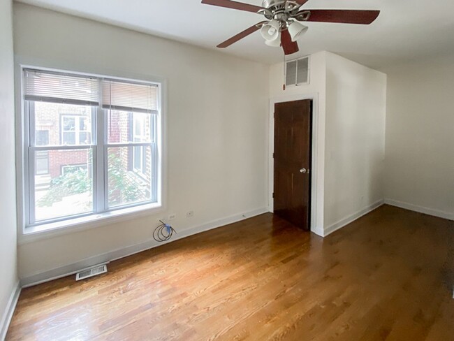 Foto del edificio - 849 W Cornelia Ave