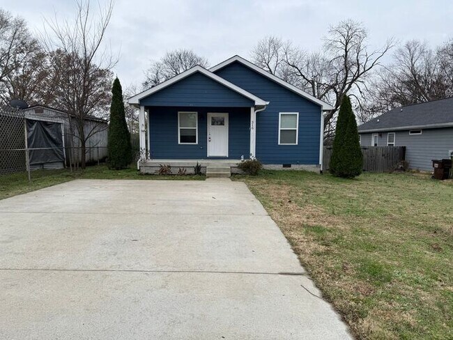 Foto del edificio - Lovely 3 Bed 2 Bath House in Old Hickory - Fenced in Yard
