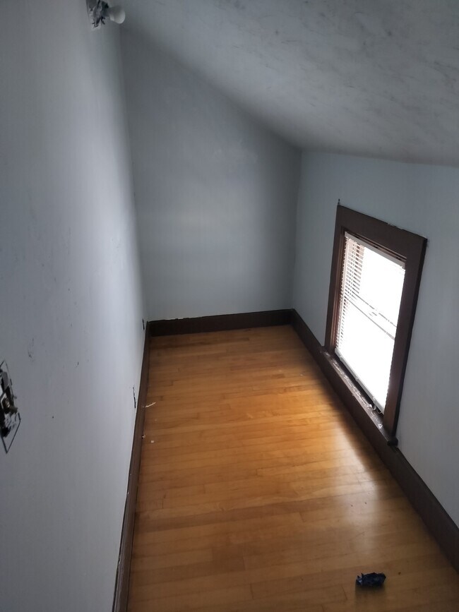 Foto del edificio - 422 N Maple Ave