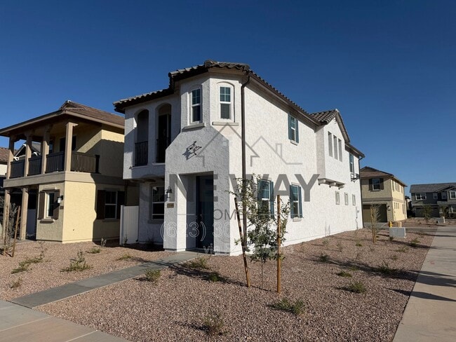 Building Photo - 3349 S Primrose