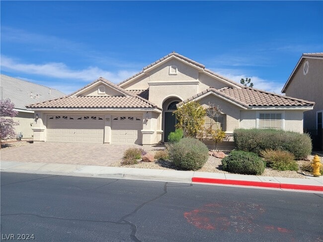 Building Photo - 7020 Manzanares Dr