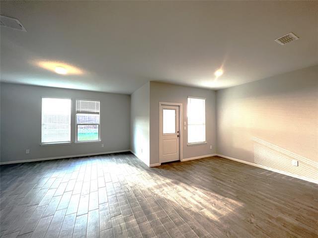 Building Photo - 8520 Acorn Cir