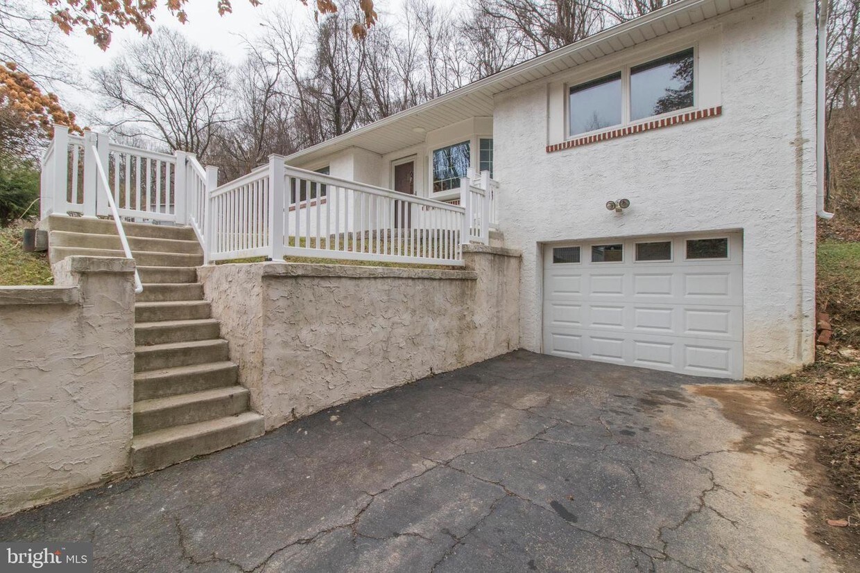 113 Ash St, Coatesville, PA 19320 House Rental in Coatesville, PA