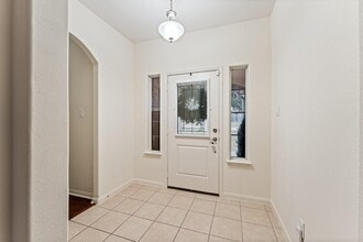Building Photo - 2016 Borthwick Ln