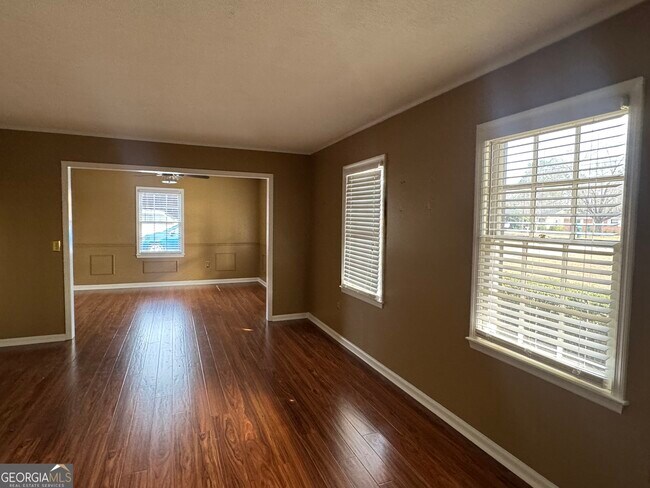 Foto del edificio - 107 Belair Dr