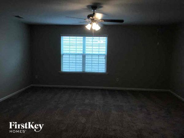 Foto del edificio - 15112 Evergreen House Dr