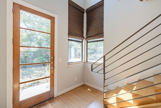 Foto del edificio - 308 Terrace Dr