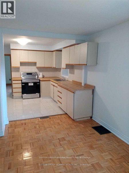 Building Photo - 35 Verwood Ave