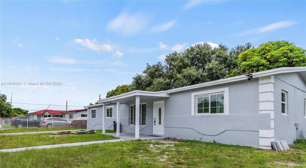 Foto principal - 1465 NW 192nd Terrace