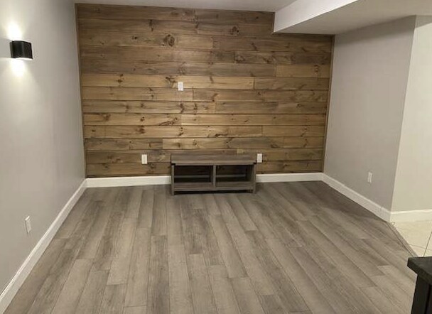 Building Photo - 468 Pioneer Dr