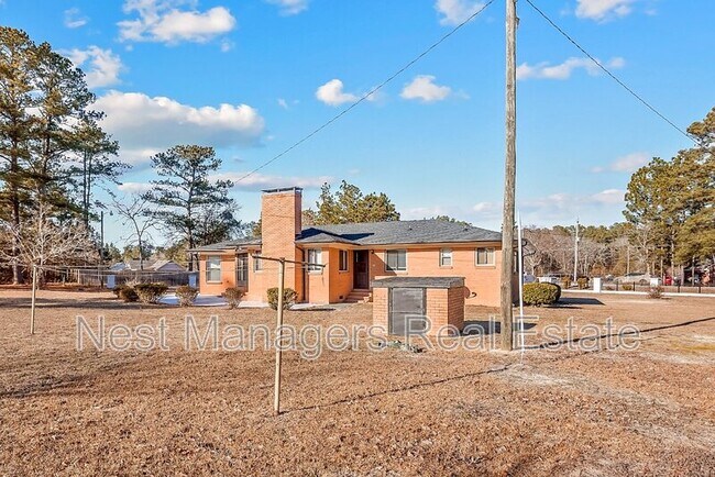 Building Photo - 554 Snow Hill Rd