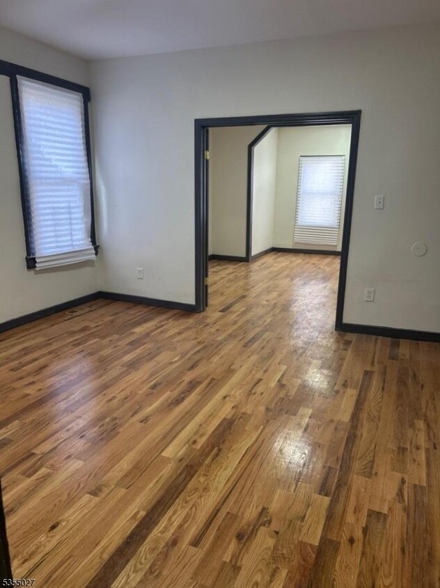 Foto principal - 669 S 17th St