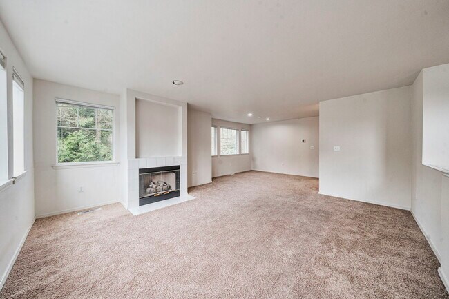 Foto del edificio - 4714 Fairwood Blvd NE