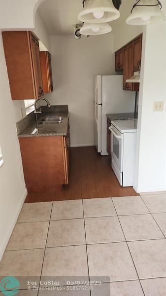 Foto del edificio - 7861 SW 10th St